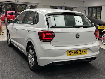 Used Volkswagen Polo 2019 for sale - 76585306: Photo