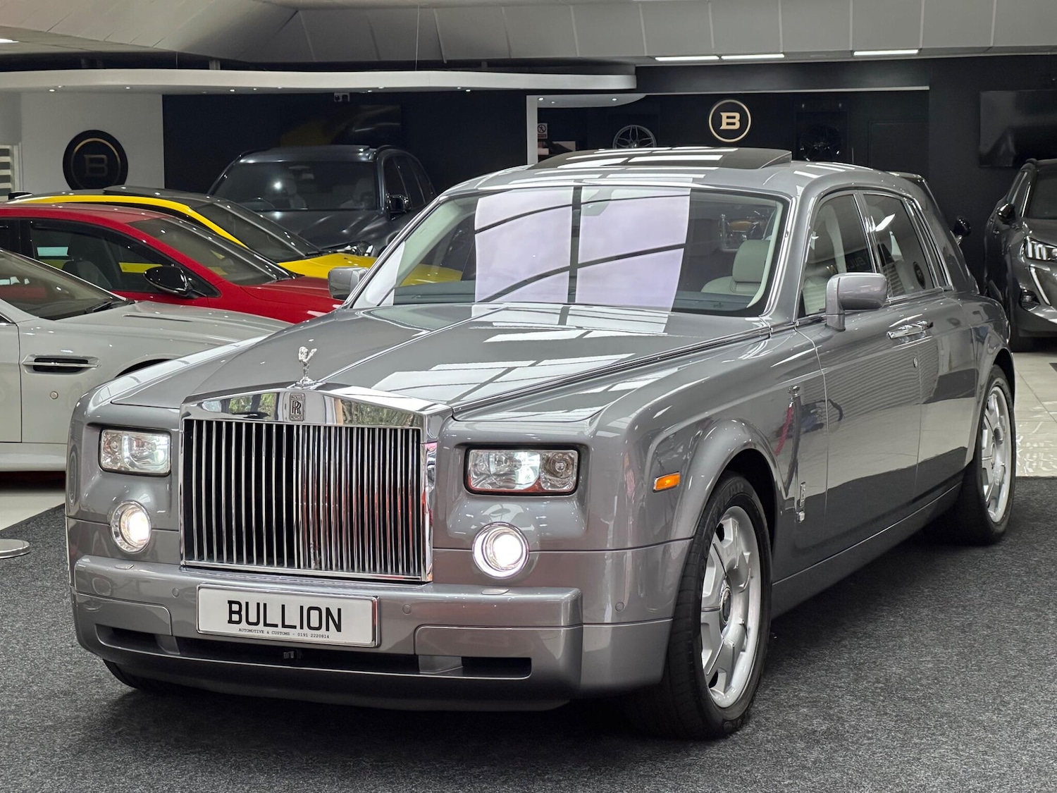 Used Rolls-Royce Phantom for sale - 76585489: Photo 2