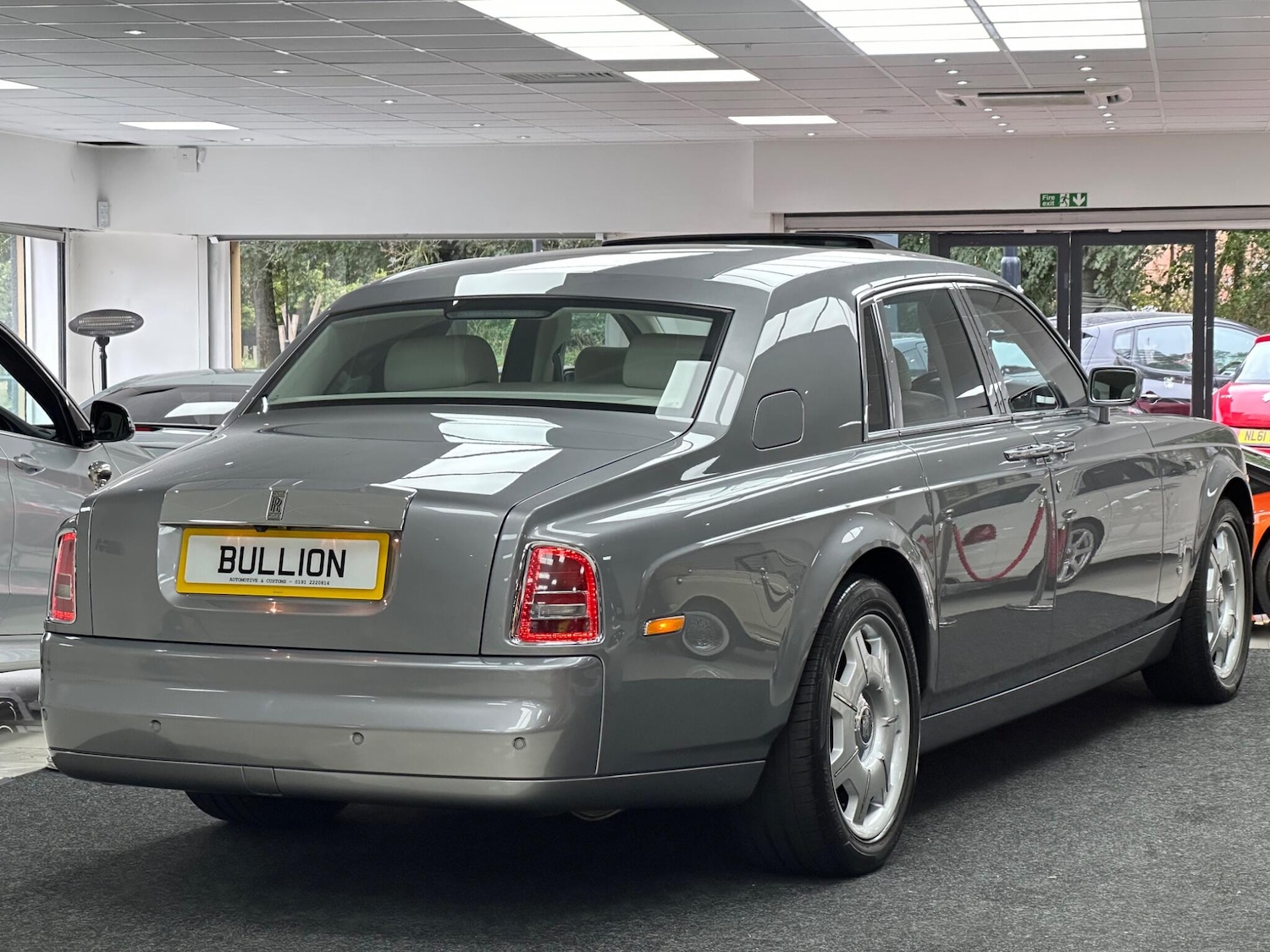 Used Rolls-Royce Phantom for sale - 76585489: Photo 3