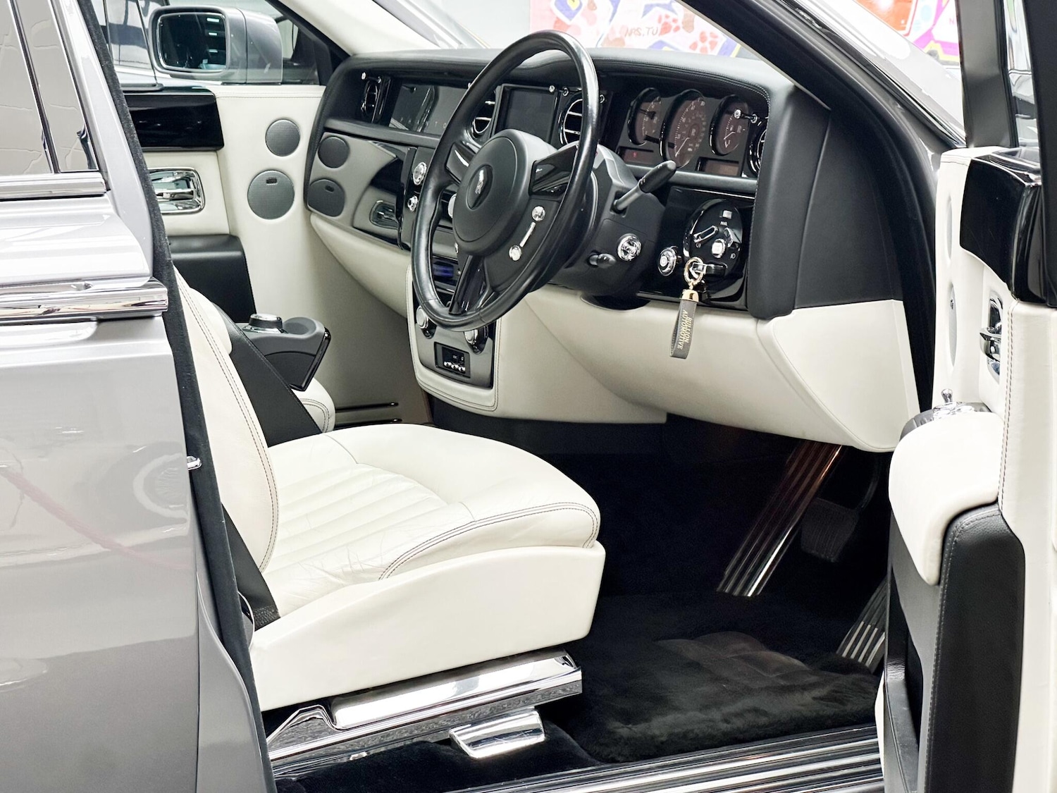 Used Rolls-Royce Phantom for sale - 76585489: Photo 7