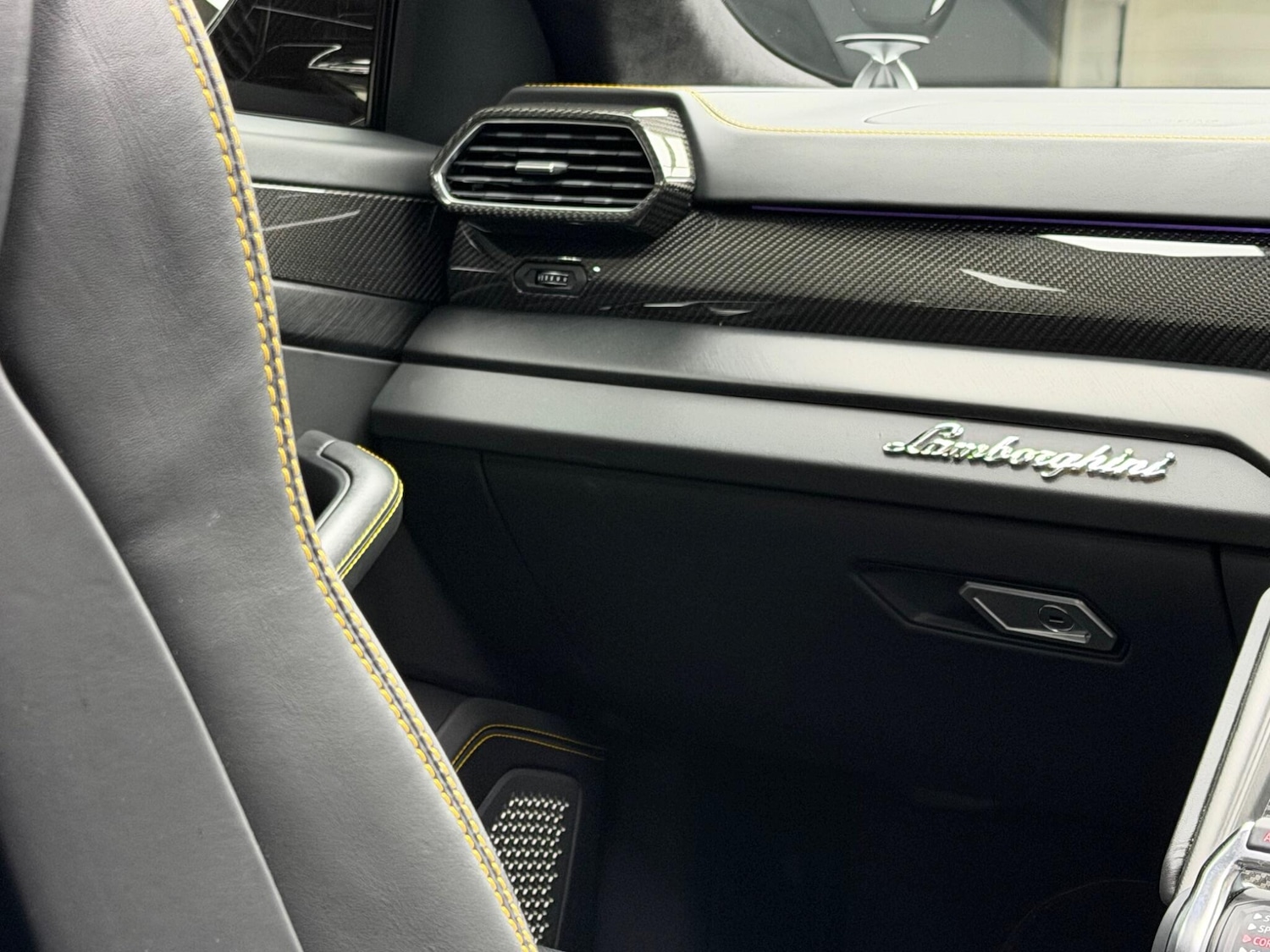 Used Lamborghini Urus 2022 for sale - 77523831: Photo 14