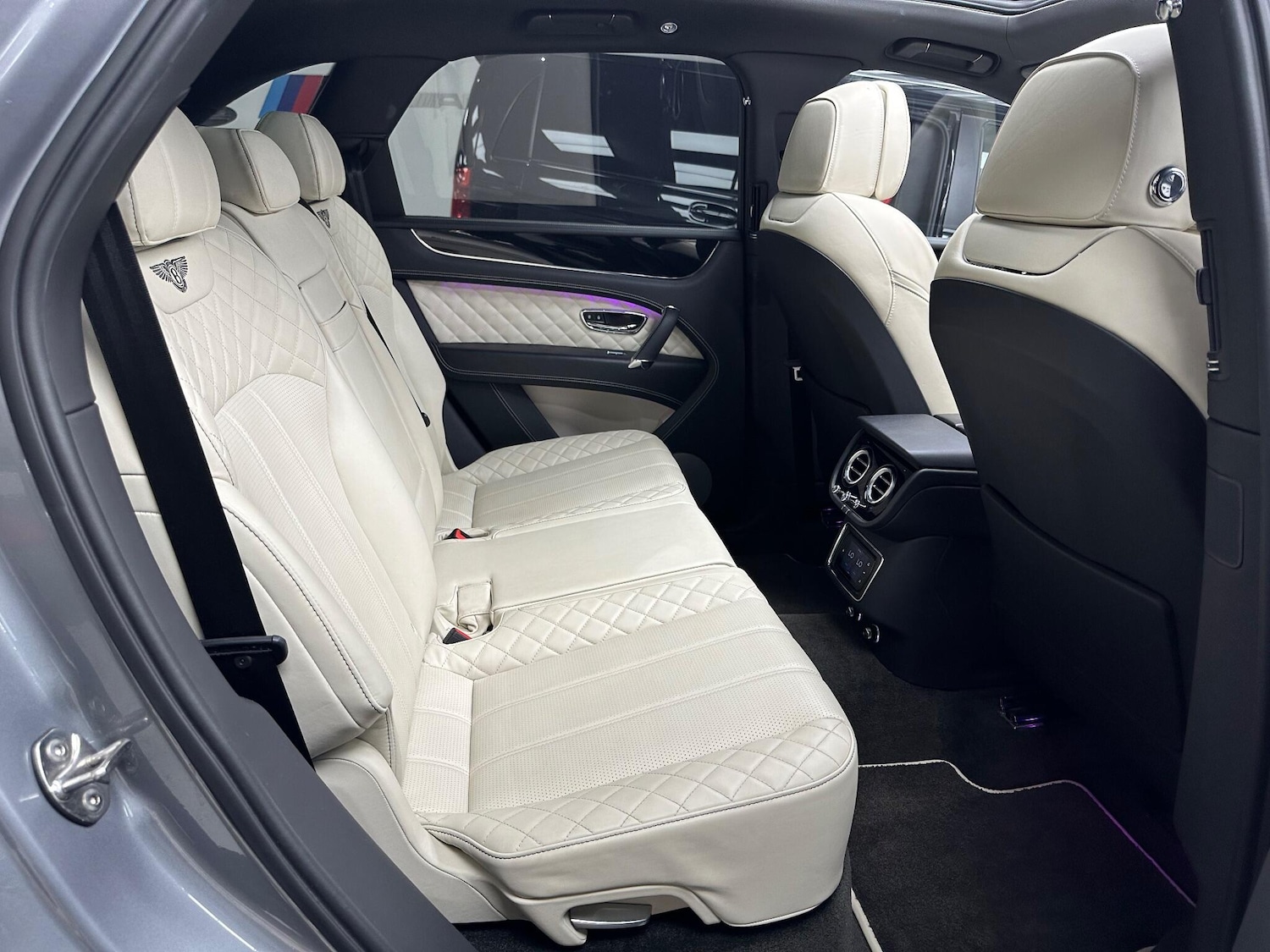 Used Bentley Bentayga 2018 for sale - 77040754: Photo 11