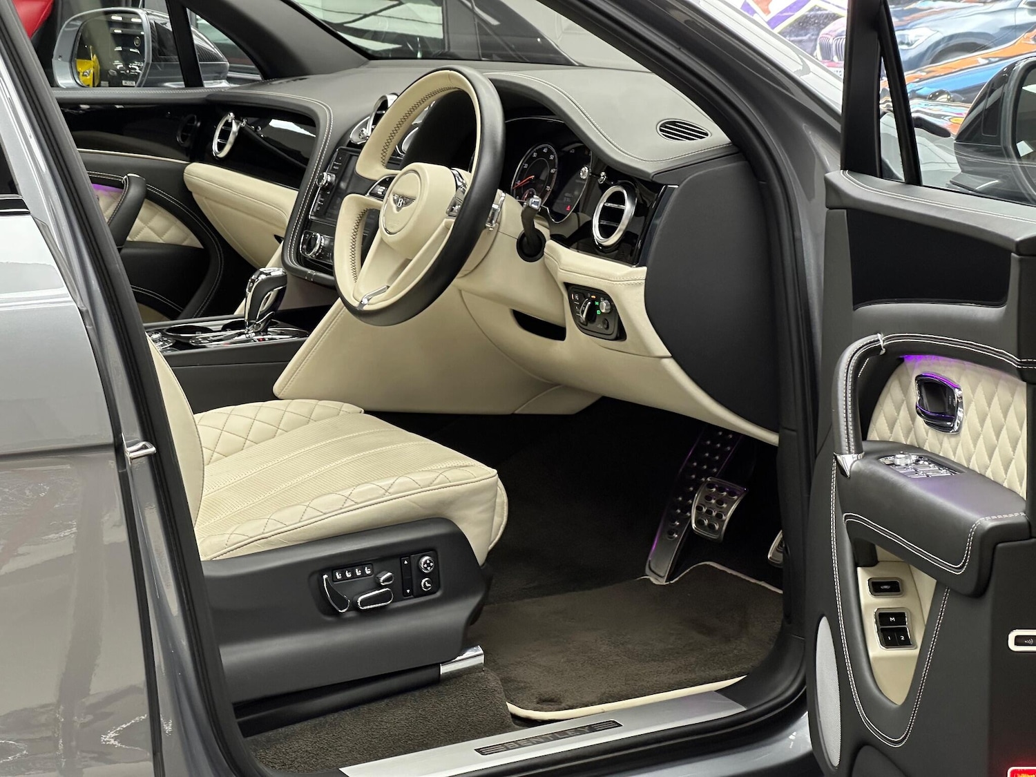 Used Bentley Bentayga 2018 for sale - 77040754: Photo 7