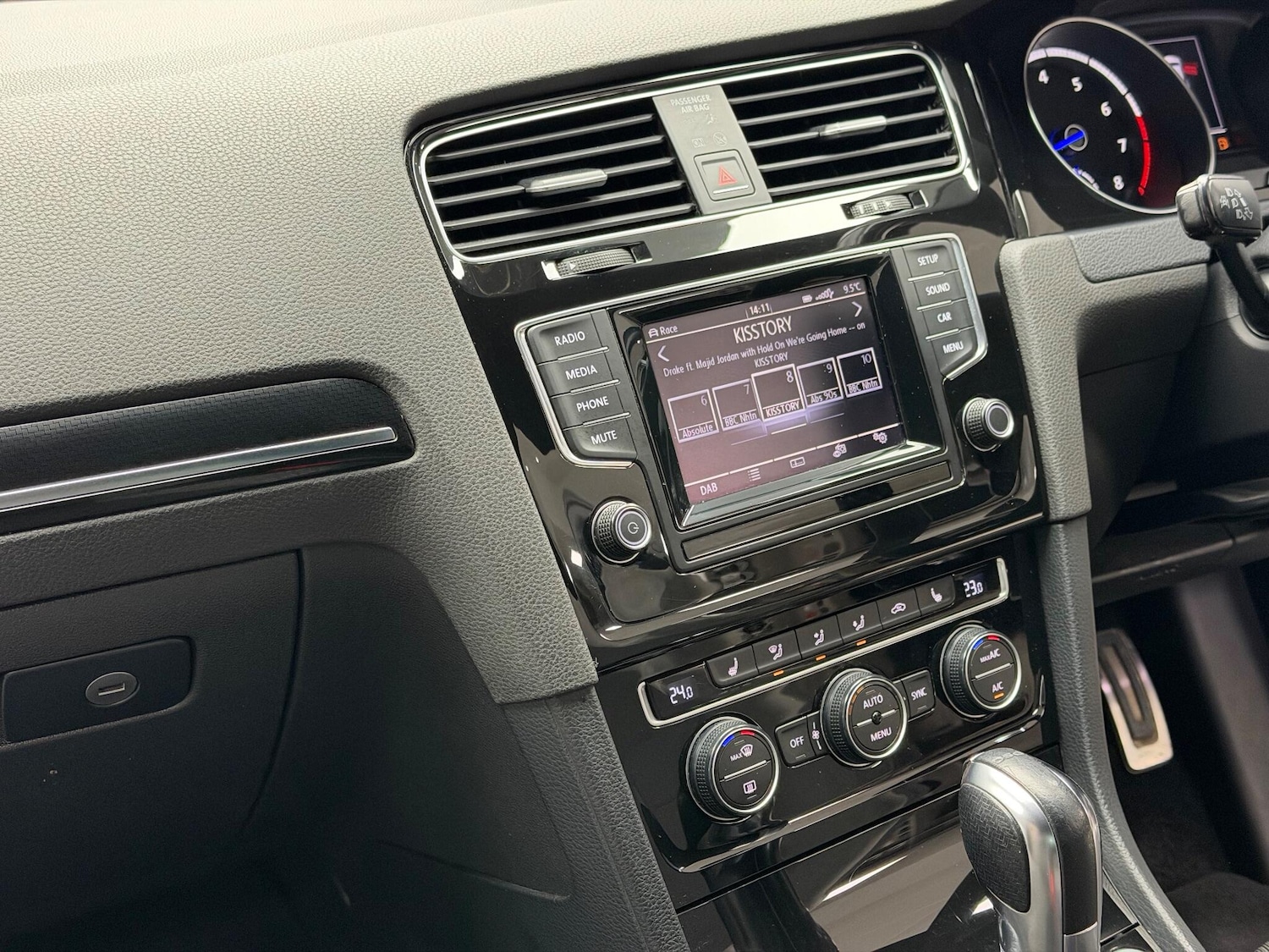 Used Volkswagen Golf 2014 for sale - 76850496: Photo 14