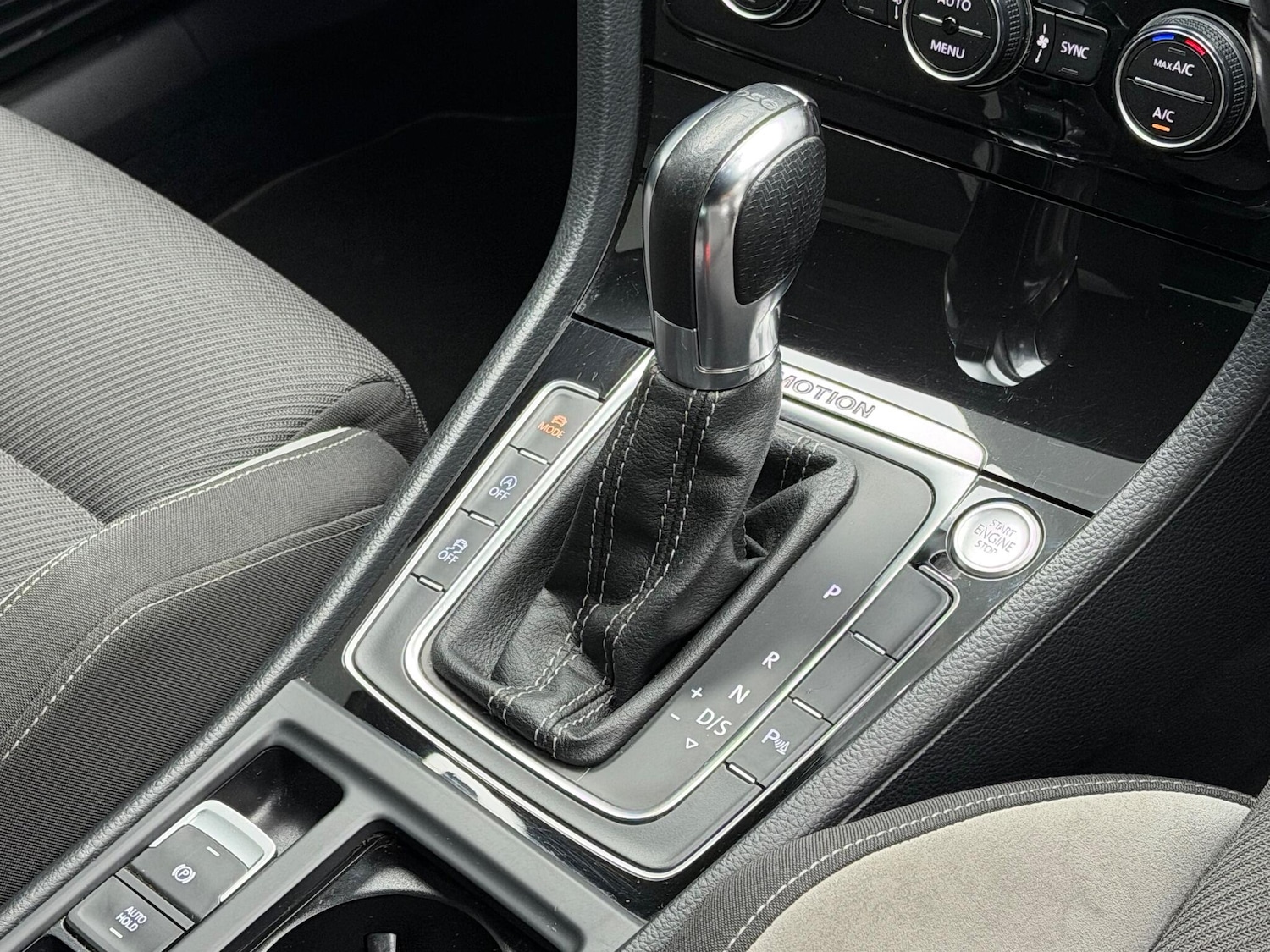 Used Volkswagen Golf 2014 for sale - 76850496: Photo 15