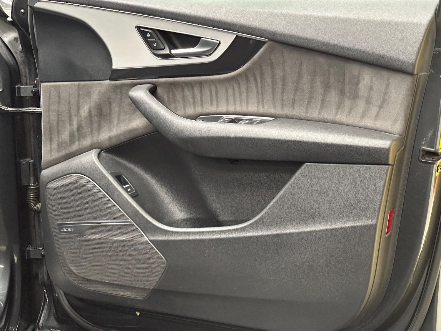 Used Audi SQ7 2018 for sale - 76824665: Photo 5