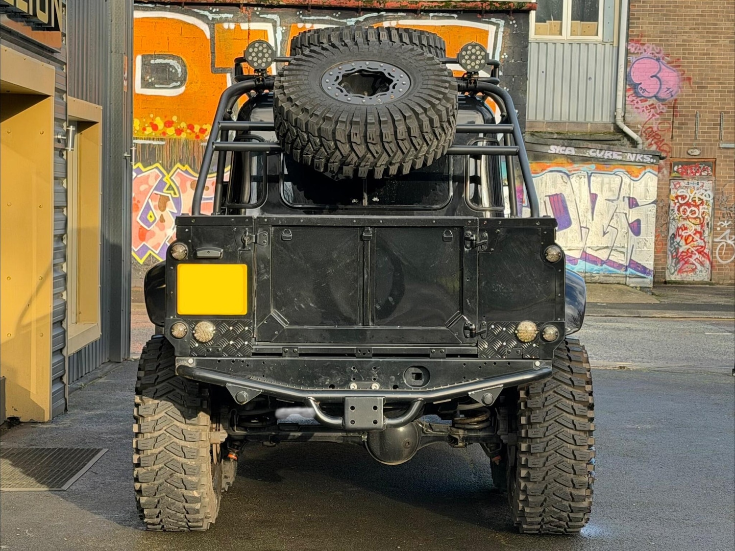 Used Land Rover Defender 110 for sale - 77400858: Photo 6