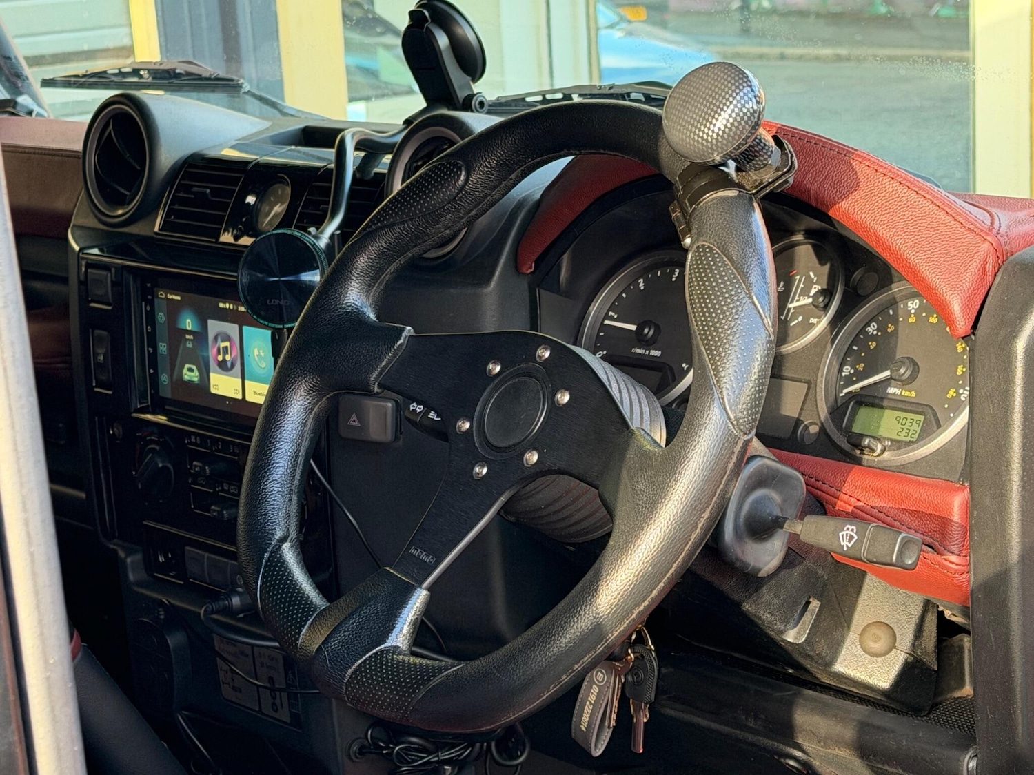 Used Land Rover Defender 110 for sale - 77400858: Photo 8