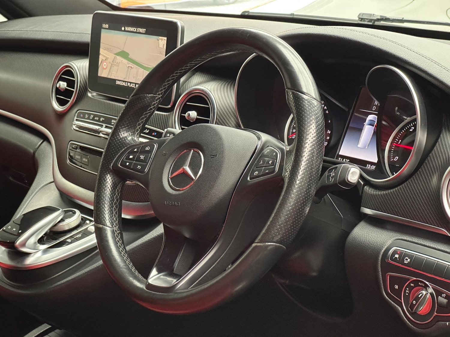 Used Mercedes-Benz V-Class 2018 for sale - 76743218: Photo 10