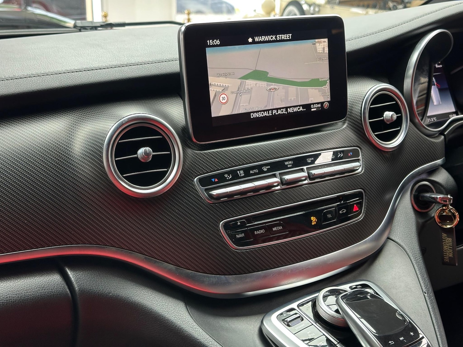 Used Mercedes-Benz V-Class 2018 for sale - 76743218: Photo 14