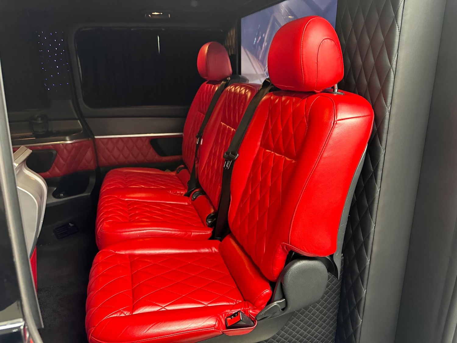 Used Mercedes-Benz V-Class 2018 for sale - 76743218: Photo 19