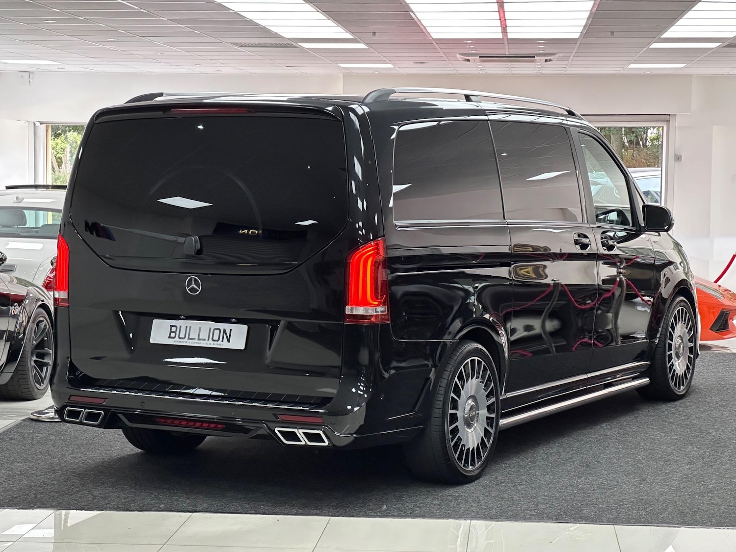 Used Mercedes-Benz V-Class 2018 for sale - 76743218: Photo 4