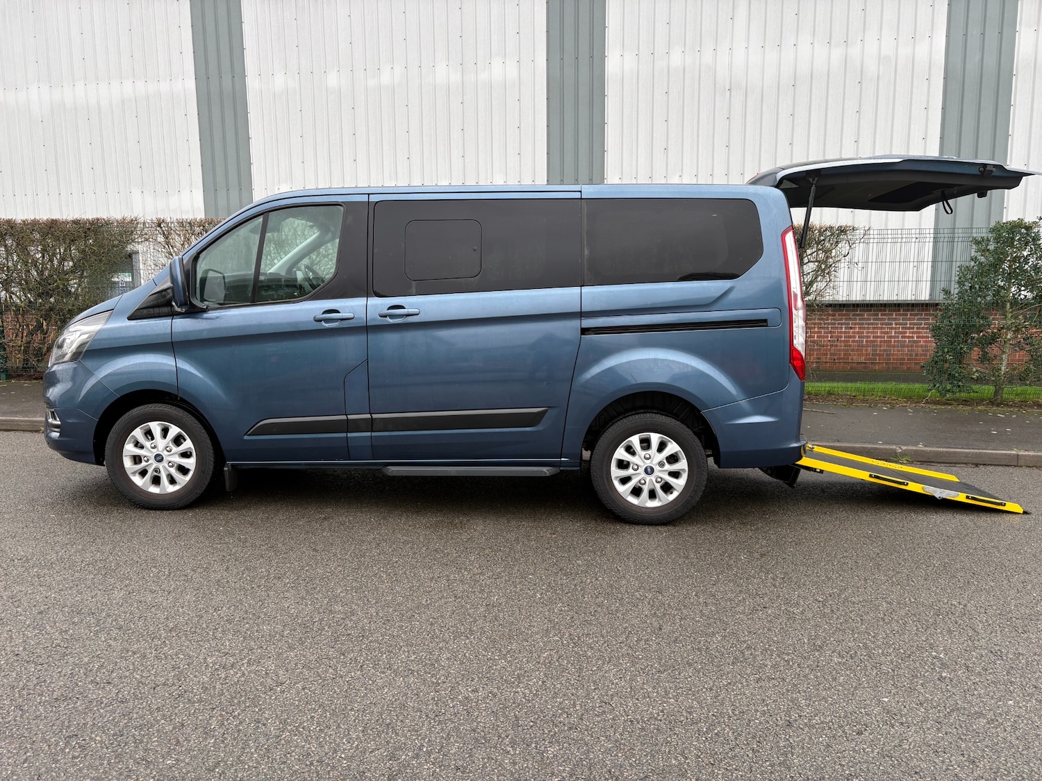 Used Ford Tourneo Custom 2018 for sale - 77465837: Photo 2