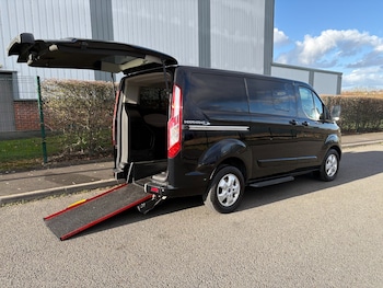 Used Ford Tourneo Custom 2018 for sale - 77850775: Photo