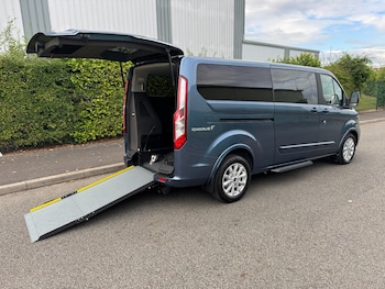 Used Ford Tourneo Custom 2019 for sale - 78627239: Photo