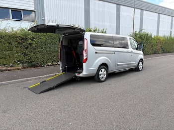 Used Ford Tourneo Custom 2018 for sale - 79175178: Photo
