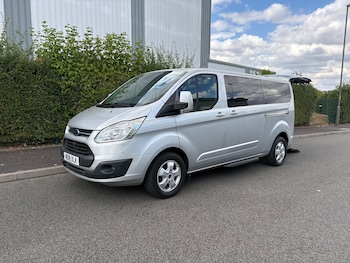 Used Ford Tourneo Custom 2018 for sale - 79175178: Photo