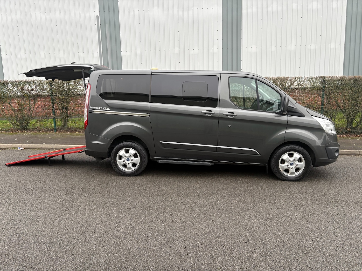 Used Ford Tourneo Custom 2018 for sale - 76807806: Photo 2