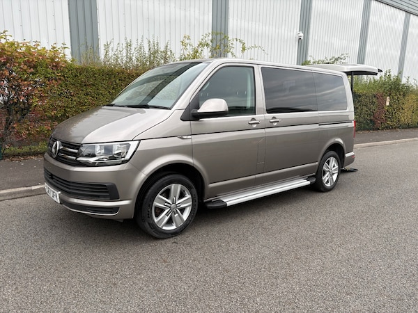 Used Volkswagen Transporter Shuttle 2018 for sale - 76077527: Photo 1