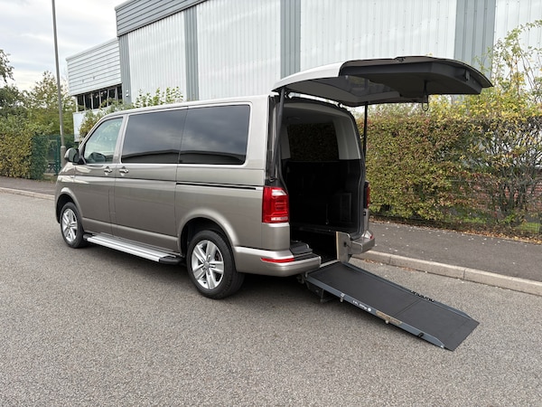 Used Volkswagen Transporter Shuttle 2018 for sale - 76077527: Photo 3