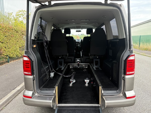 Used Volkswagen Transporter Shuttle 2018 for sale - 76077527: Photo 9