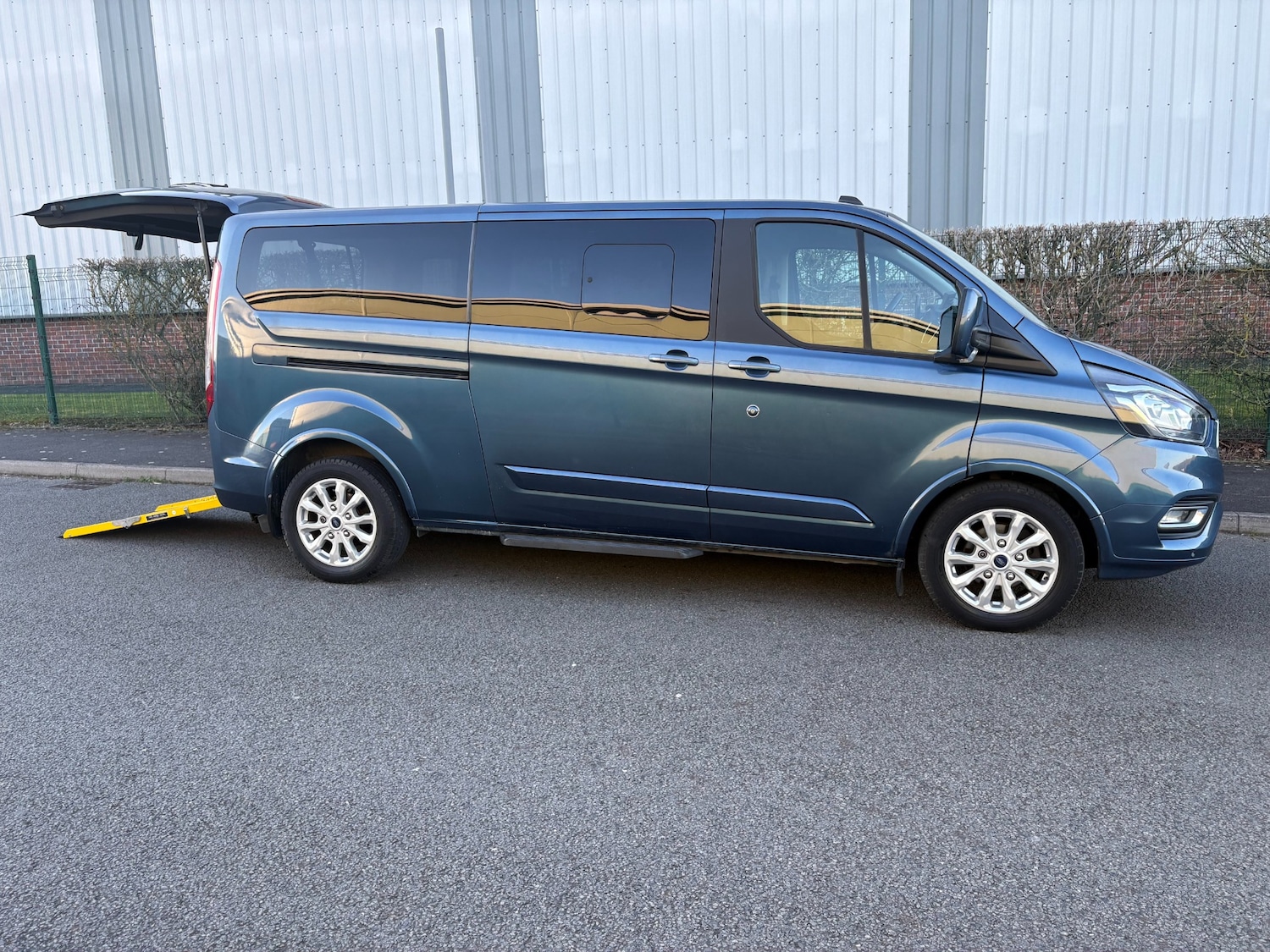 Used Ford Tourneo Custom 2020 for sale - 77916357: Photo 2
