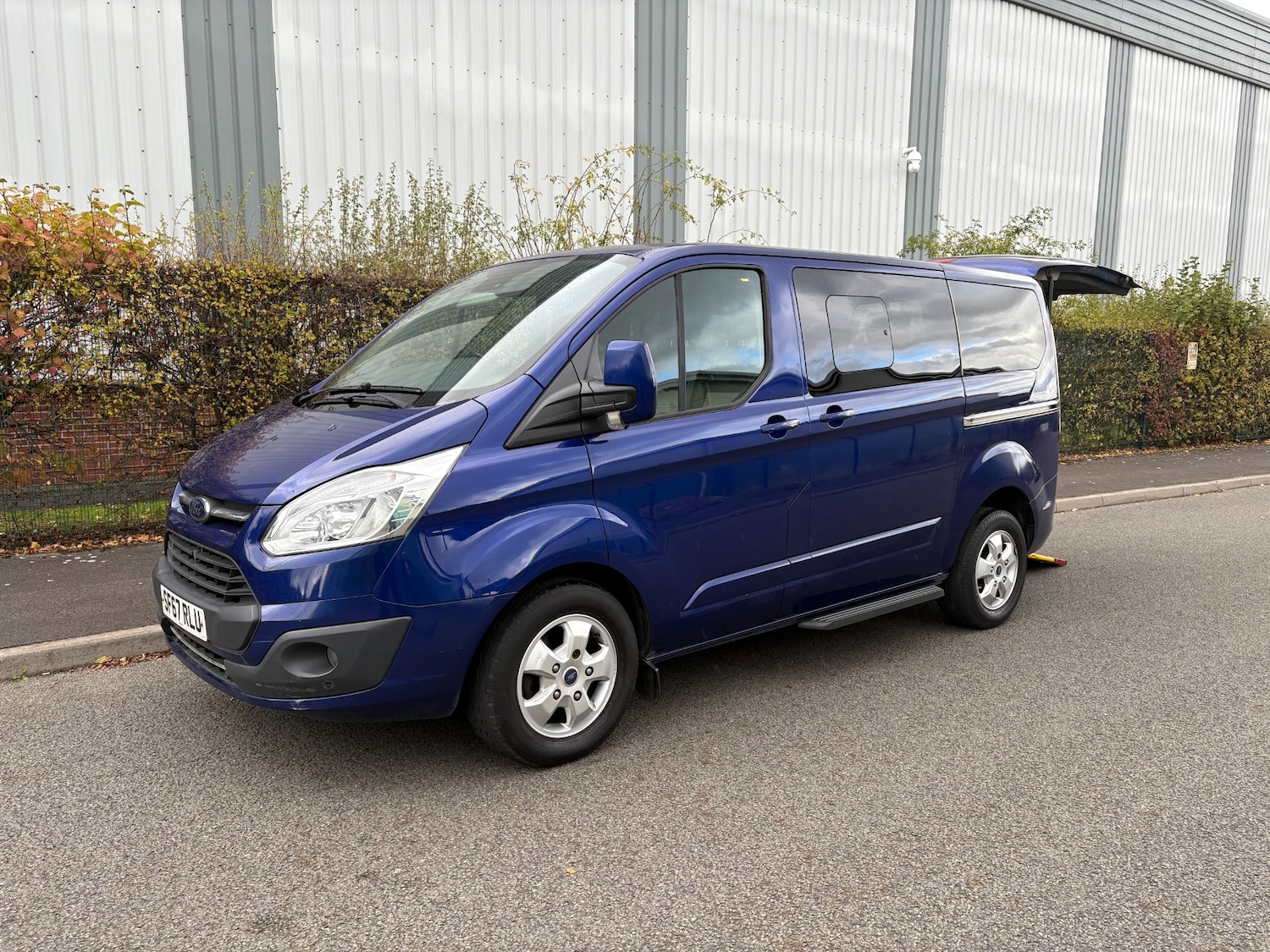 Used Ford Tourneo Custom 2017 for sale - 76330996: Photo 4