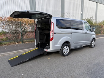 Used Ford Tourneo Custom 2019 for sale - 76369415: Photo