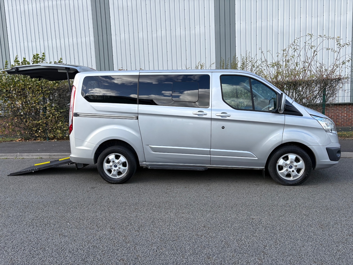 Used Ford Tourneo Custom 2019 for sale - 76369415: Photo 2