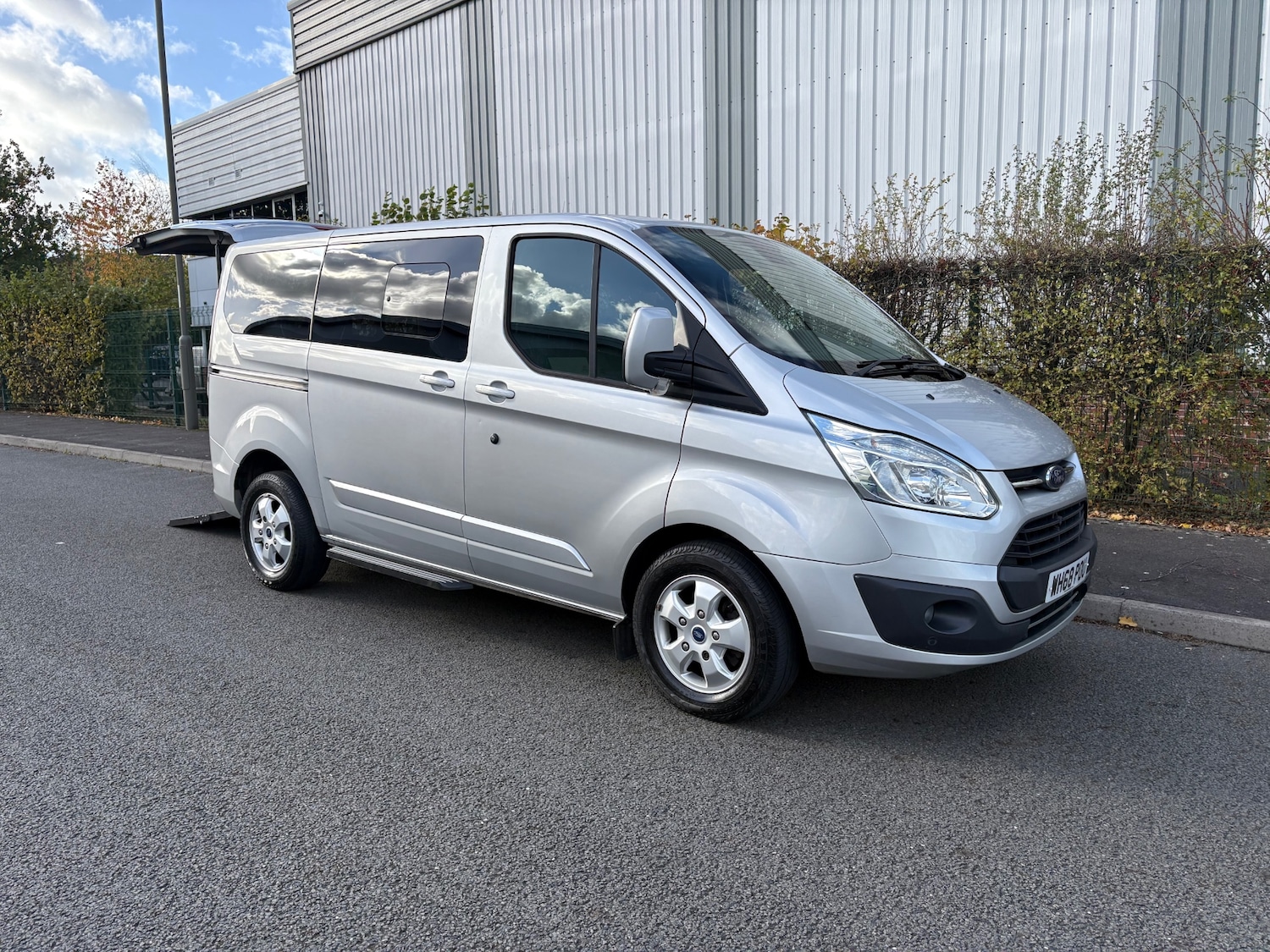 Used Ford Tourneo Custom 2019 for sale - 76369415: Photo 3