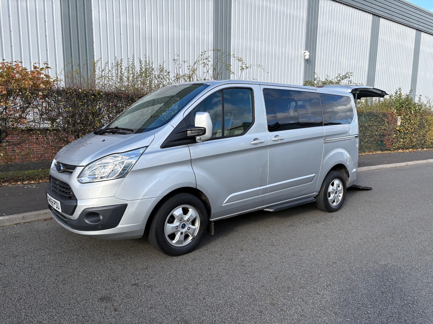 Used Ford Tourneo Custom 2019 for sale - 76369415: Photo 4