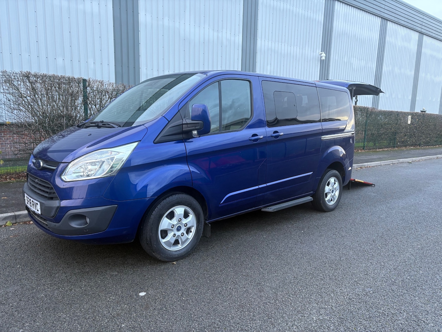 Used Ford Tourneo Custom 2018 for sale - 76252334: Photo 4