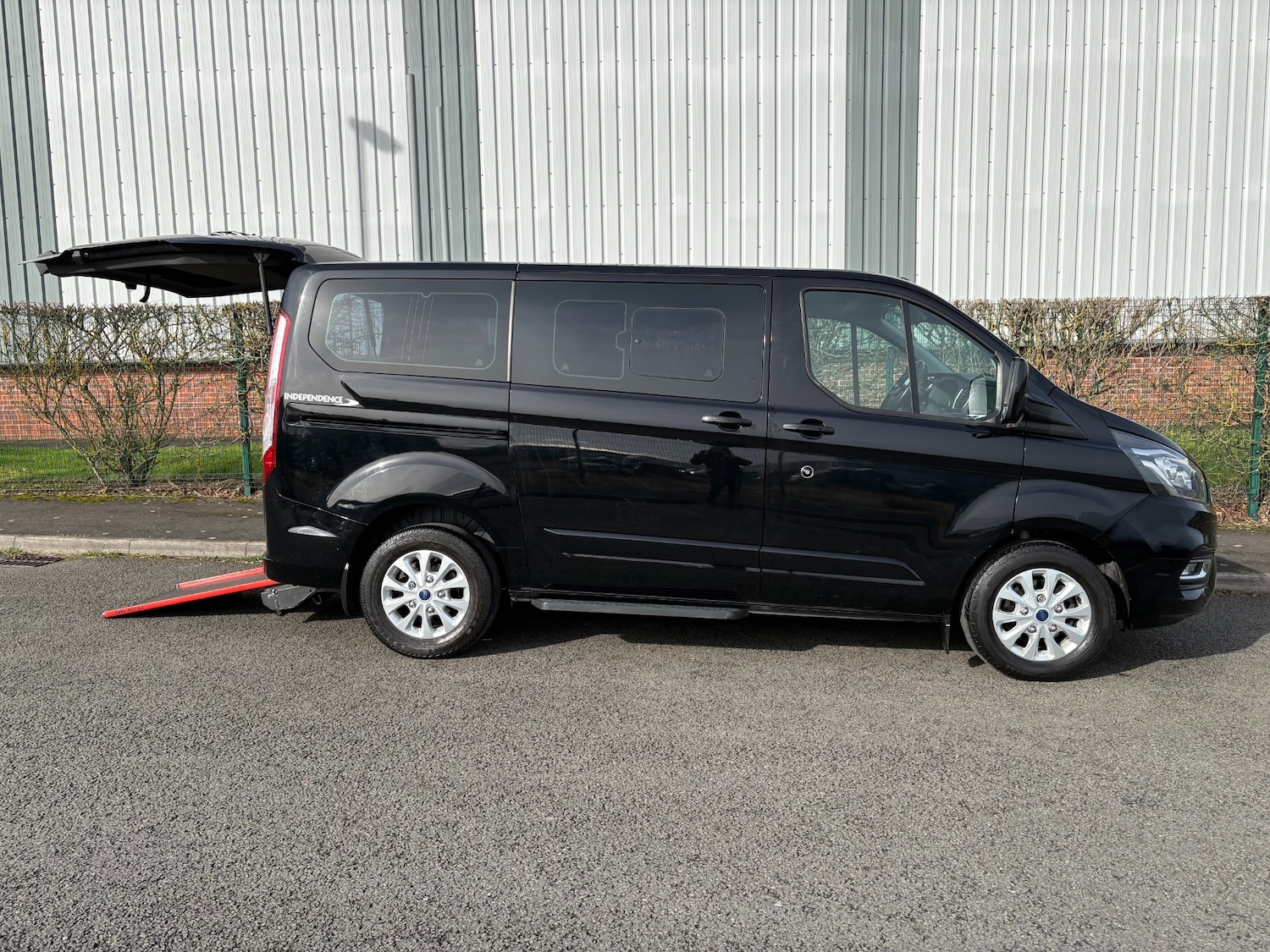 Used Ford Tourneo Custom 2020 for sale - 76413357: Photo 2