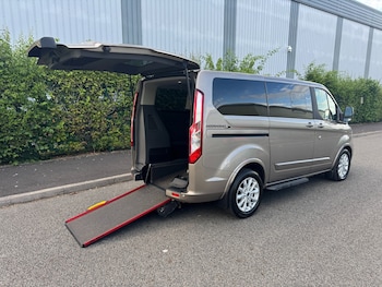 Used Ford Tourneo Custom 2019 for sale - 79141421: Photo