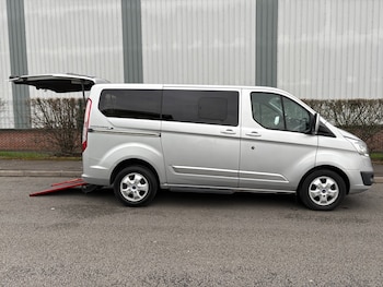 Used Ford Tourneo Custom 2018 for sale - 76096530: Photo 2