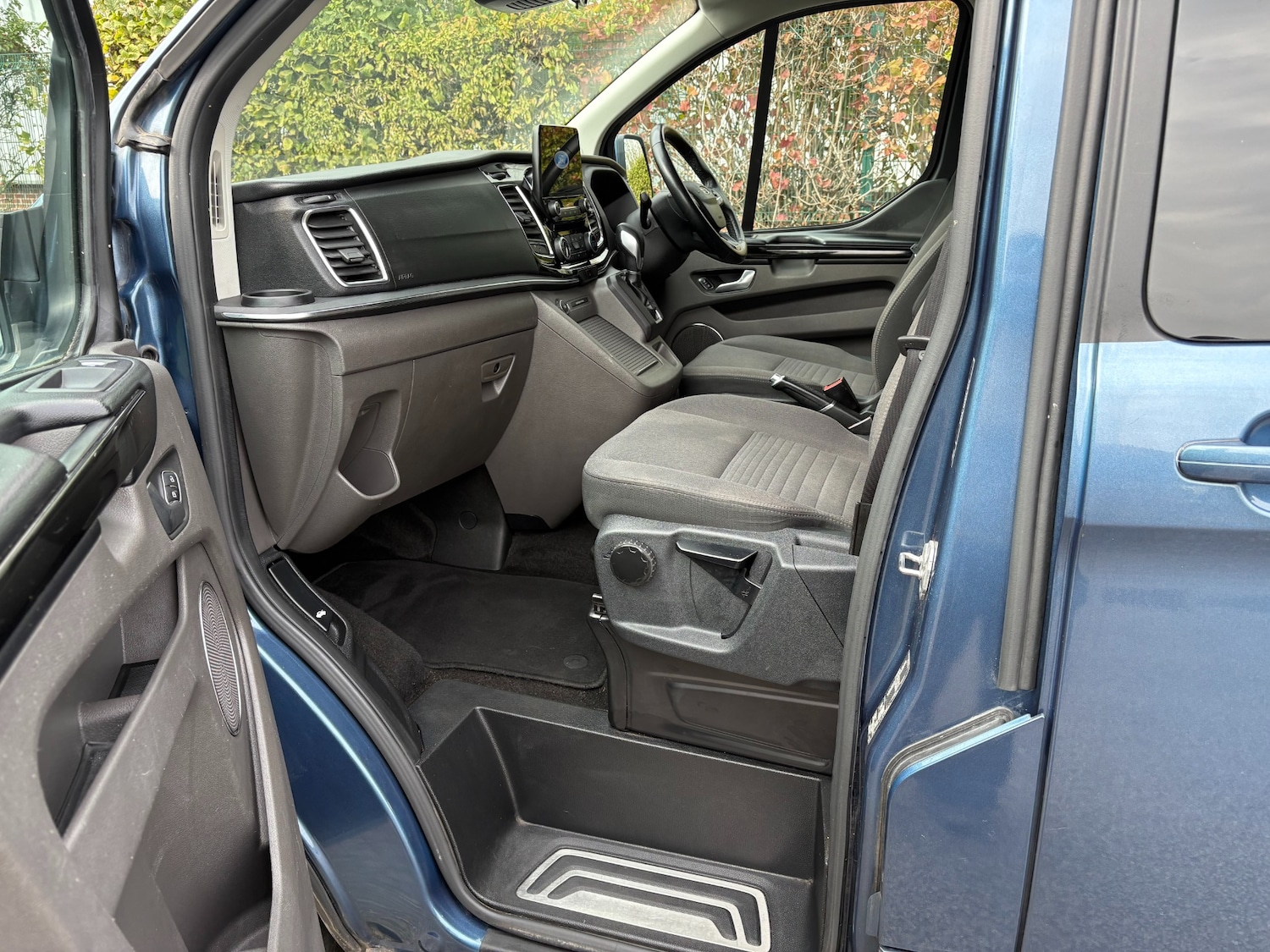 Used Ford Tourneo Custom 2018 for sale - 76877673: Photo 11