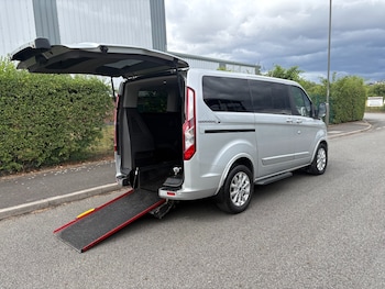 Used Ford Tourneo Custom 2019 for sale - 78639559: Photo