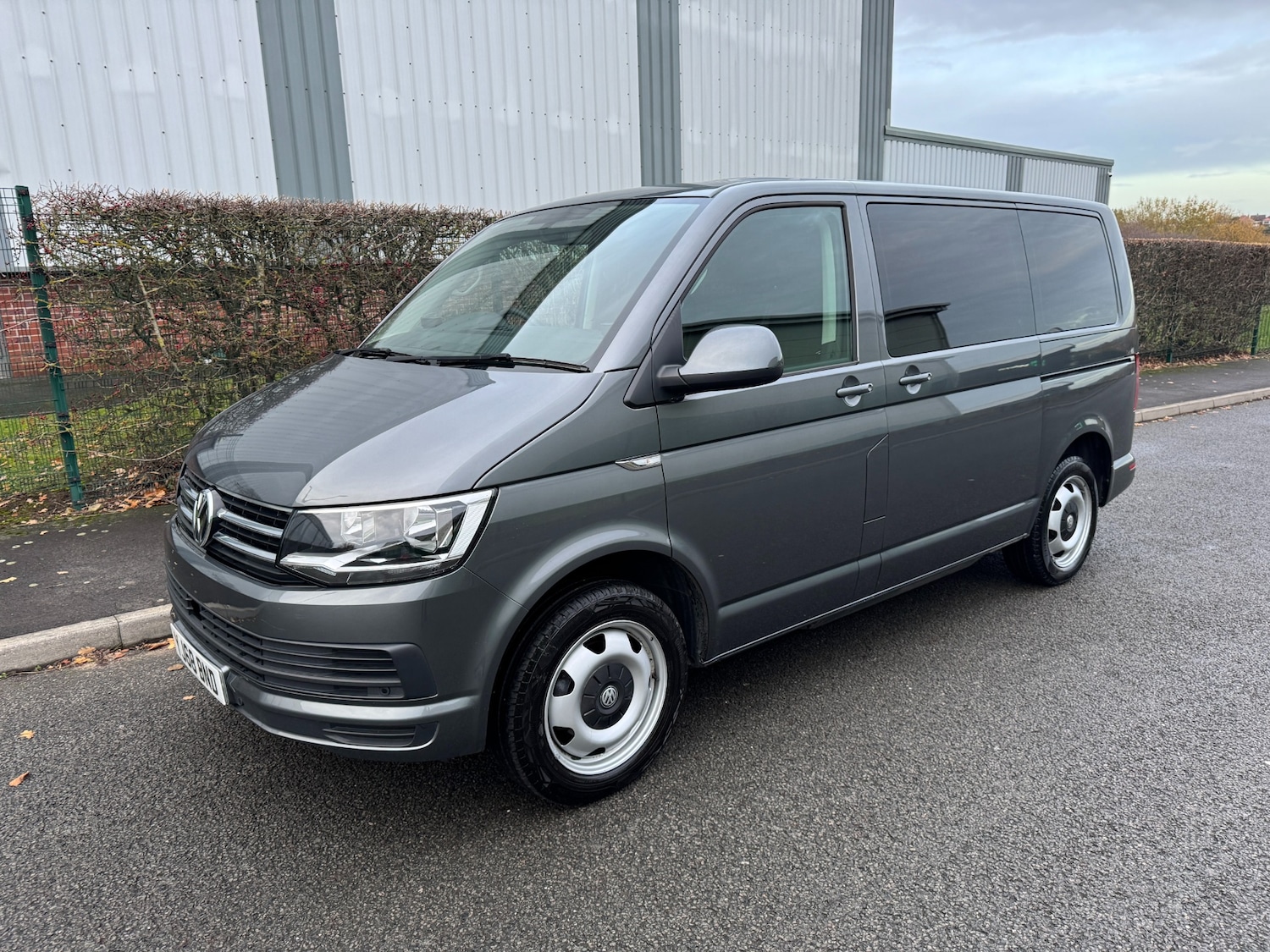Used Volkswagen Transporter Shuttle 2019 for sale - 76863683: Photo 14