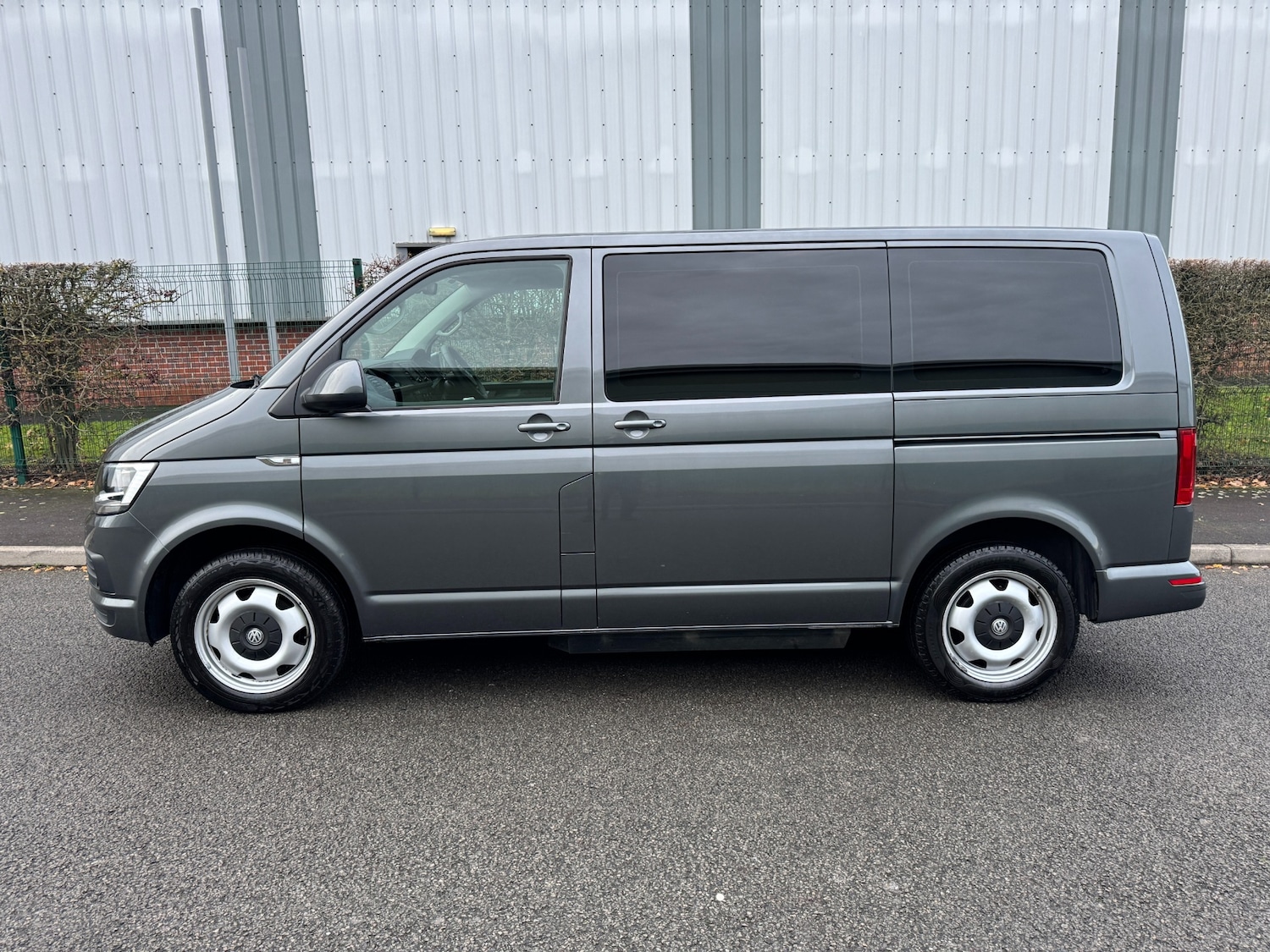 Used Volkswagen Transporter Shuttle 2019 for sale - 76863683: Photo 15