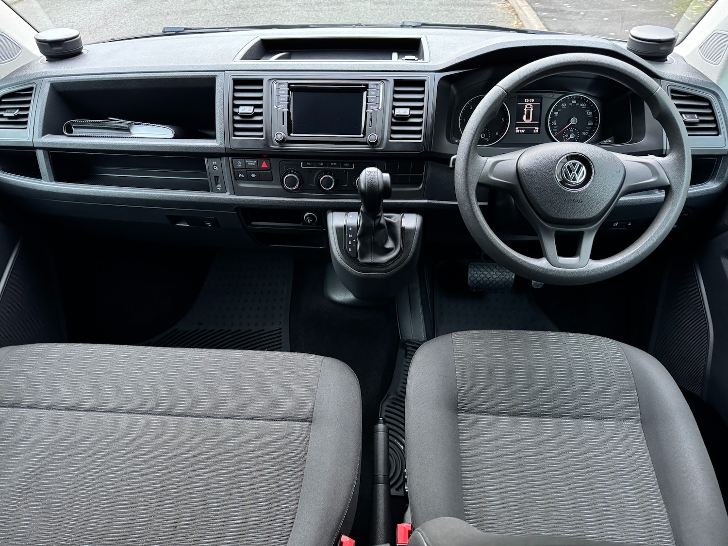 Used Volkswagen Transporter Shuttle 2019 for sale - 76863683: Photo 20