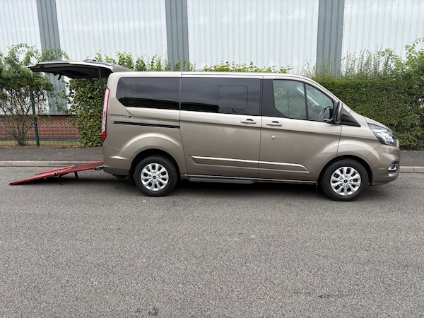 Used Ford Tourneo Custom 2019 for sale - 75274999: Photo 2