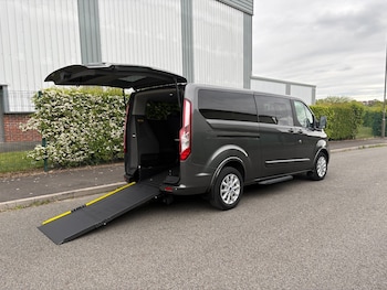 Used Ford Tourneo Custom 2023 for sale - 78592111: Photo