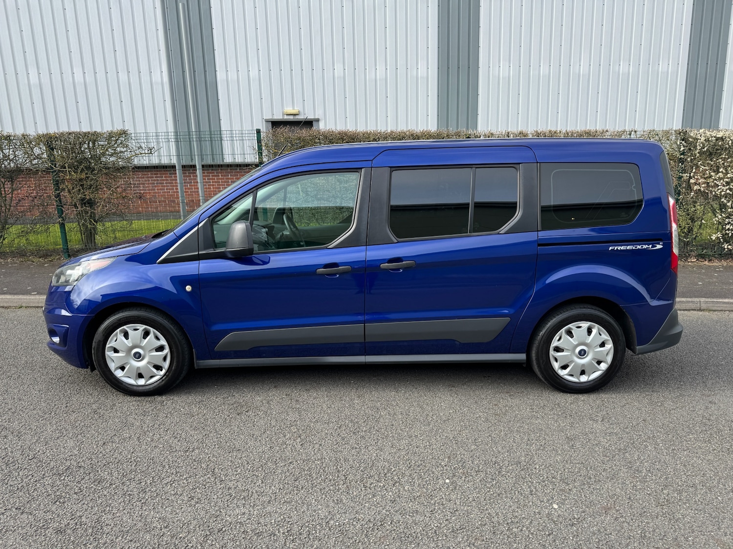 Used Ford Grand Tourneo Connect 2018 for sale - 77937304: Photo 15