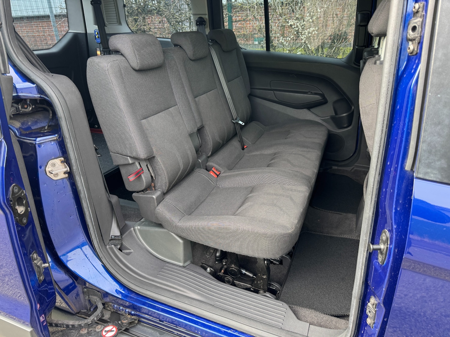 Used Ford Grand Tourneo Connect 2018 for sale - 77937304: Photo 2