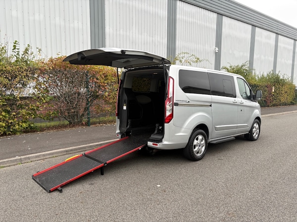 Used Ford Tourneo Custom 2018 for sale - 76253863: Photo 1