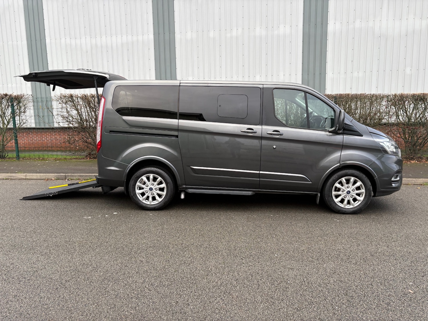 Used Ford Tourneo Custom 2018 for sale - 76807584: Photo 2