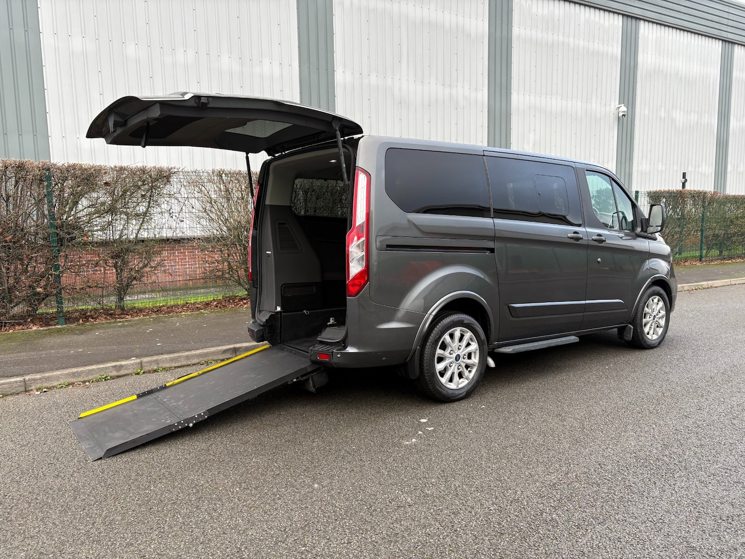 Used Ford Tourneo Custom 2018 for sale - 76807584: Photo 3