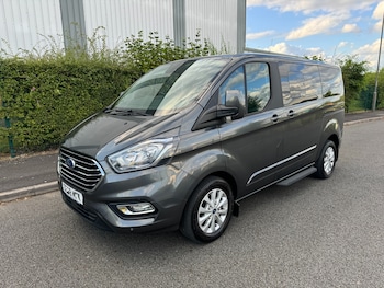 Used Ford Tourneo Custom 2018 for sale - 76427828: Photo