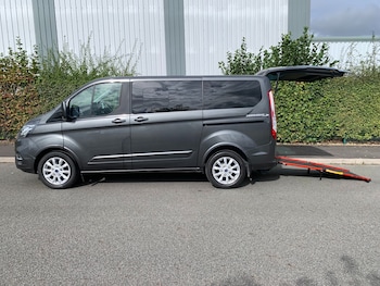 Used Ford Tourneo Custom 2018 for sale - 76427828: Photo