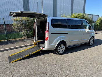 Used Ford Tourneo Custom 2019 for sale - 79840703: Photo